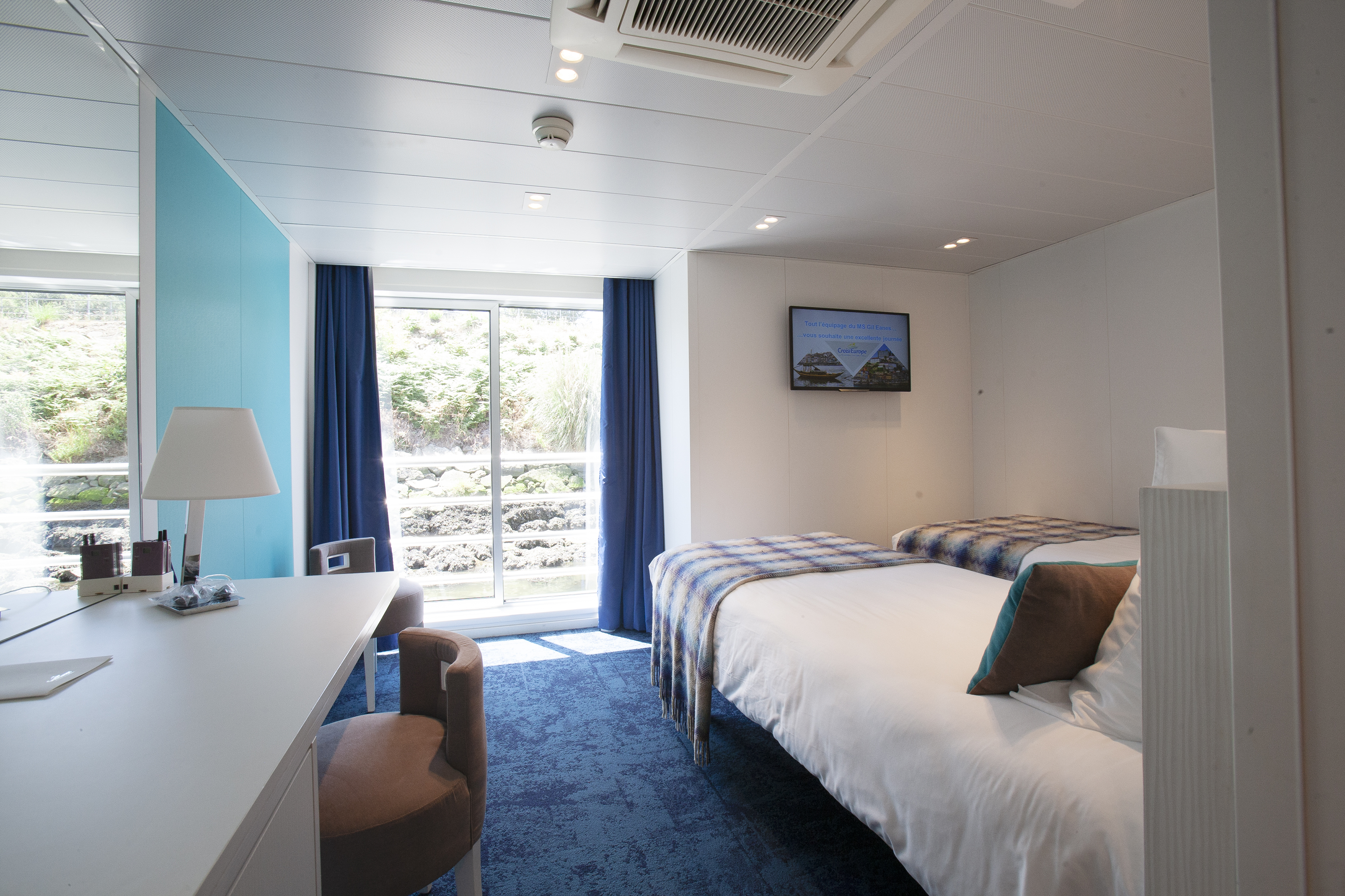 CroisiEurope MS Gil Eanes Suite 1.jpg
